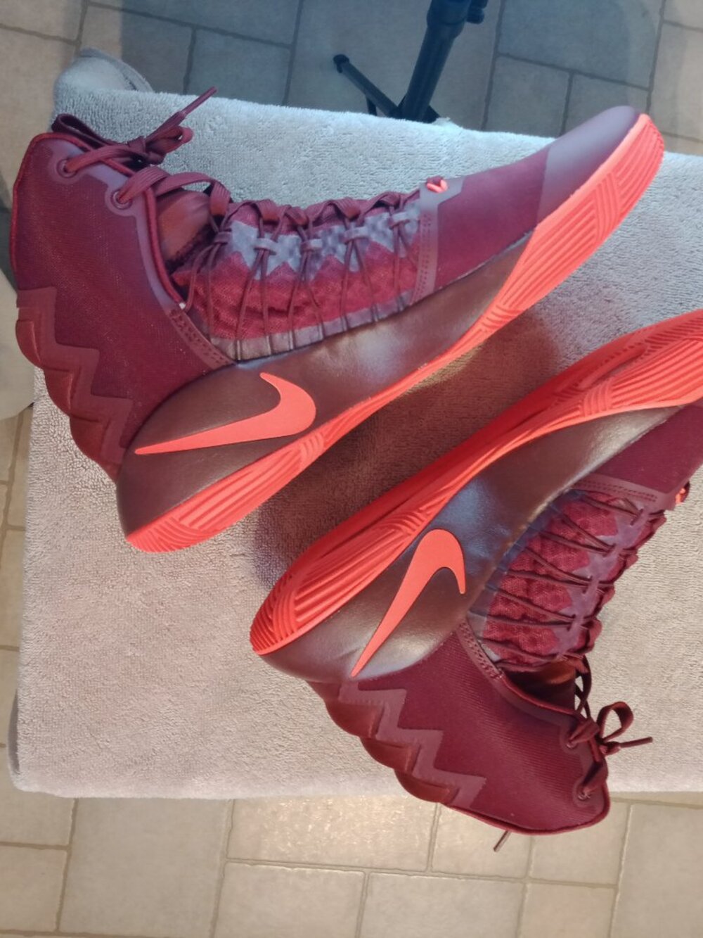 Nike Hyperdunk 2016 basketball shoes size 12